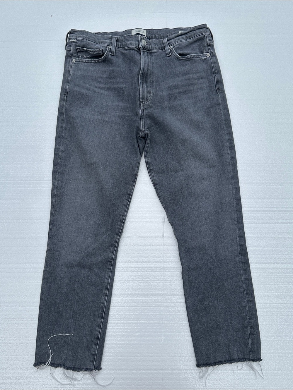 Citizens Of Humanity Women's Gray Slim Straight Jeans with Raw Hem